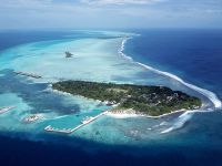 Luftaufnahme der Insel Hudhuran Fushi auf den Malediven – Veranstaltungsort des Kompaktkurses Tauchmedizin 2026