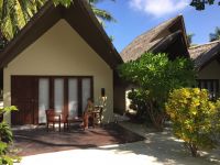Villa mit privater Terrasse im Adaaran Select Hudhuran Fushi auf den Malediven – Unterkunft für Teilnehmende des Kompaktkurses Tauchmedizin 2026