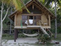 Tropischer Bungalow im Sangat Island Dive Resort bei Coron, Palawan – Unterkunft beim Kompaktkurs Tauchmedizin 2027