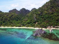 Sangat Island Dive Resort Luftaufnahme Coron Bay Tauchmedizin 2027