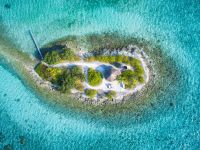 Luftaufnahme einer Insel der Malediven nahe Hudhuran Fushi während des Kompaktkurses Tauchmedizin 2026