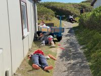 MANV-Training mit mehreren Verletzten-Darstellern in einer taktischen Notfallmedizin-Simulation