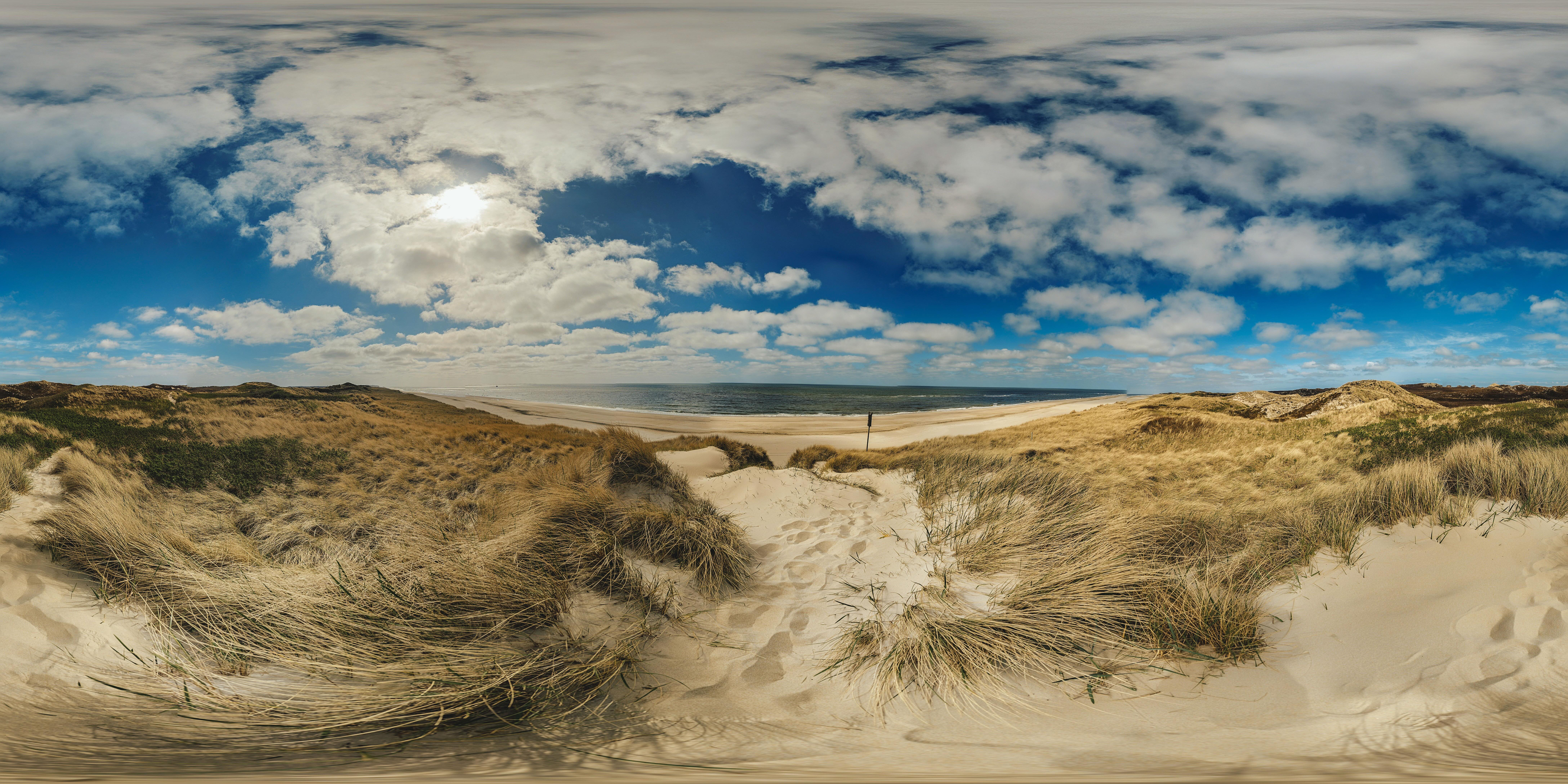 Dünenlandschaft am Strand von Sylt – Veranstaltungsort des CME-Kompaktkurses Flugmedizin, Repatriierung und taktische Notfallmedizin 2027